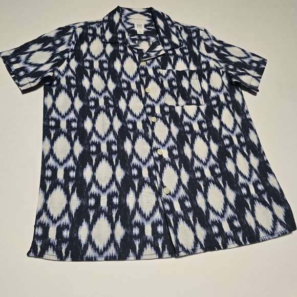 GAP And Cat & Jack Youth Boys' S (6/7)  Button-Down Short-Sleeve Shirts Bundle - Picture 4 of 11